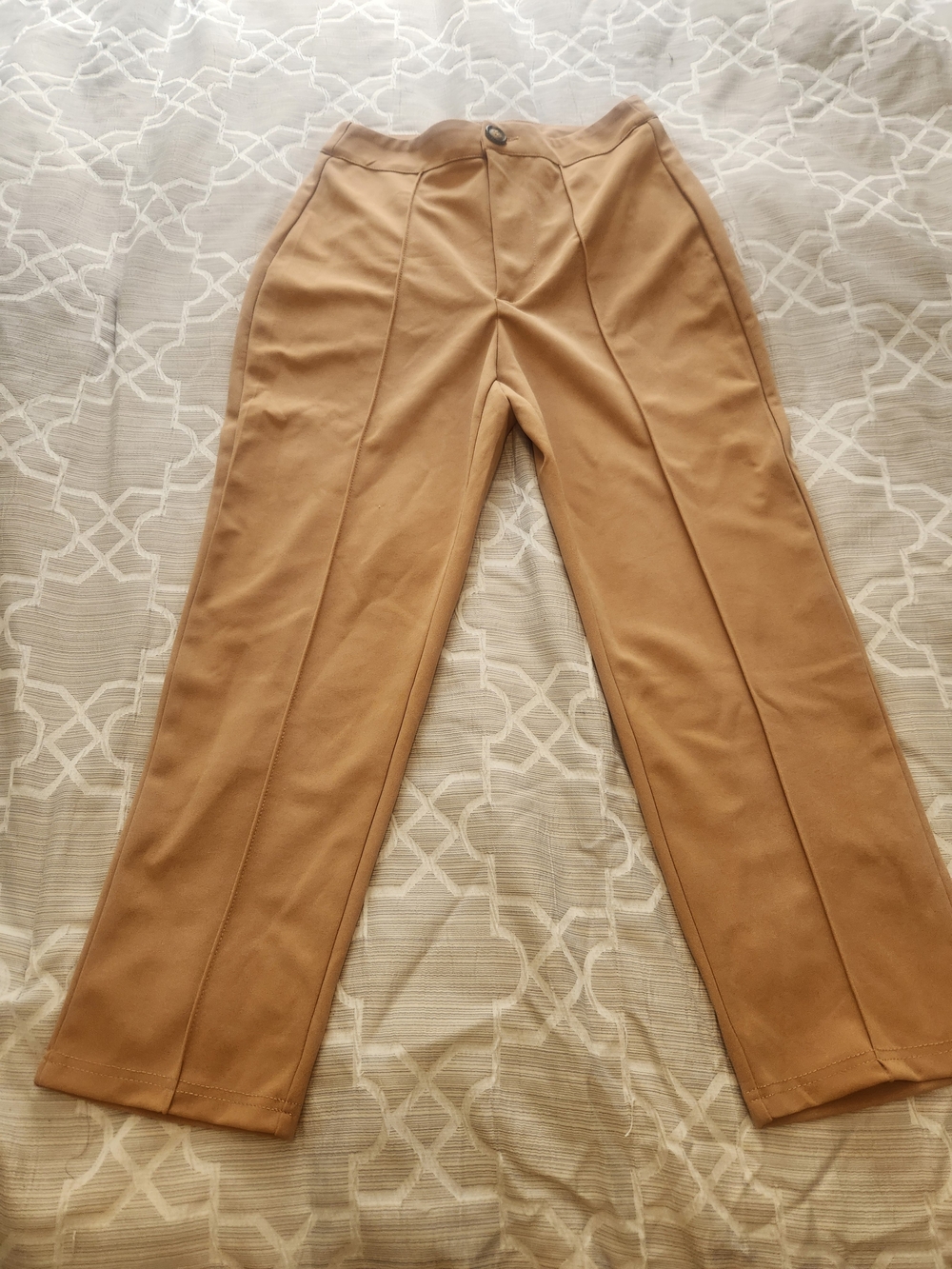 High-Rise Straight-Leg Capris in Camel